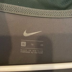 Men’s xl Nike pull over quarter zip